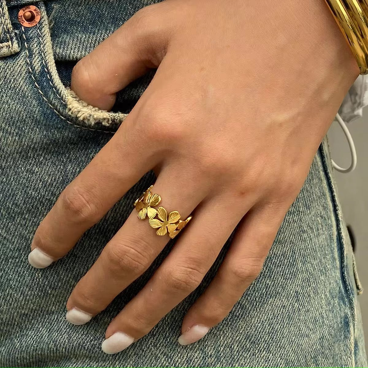 Floret Whisper Ring