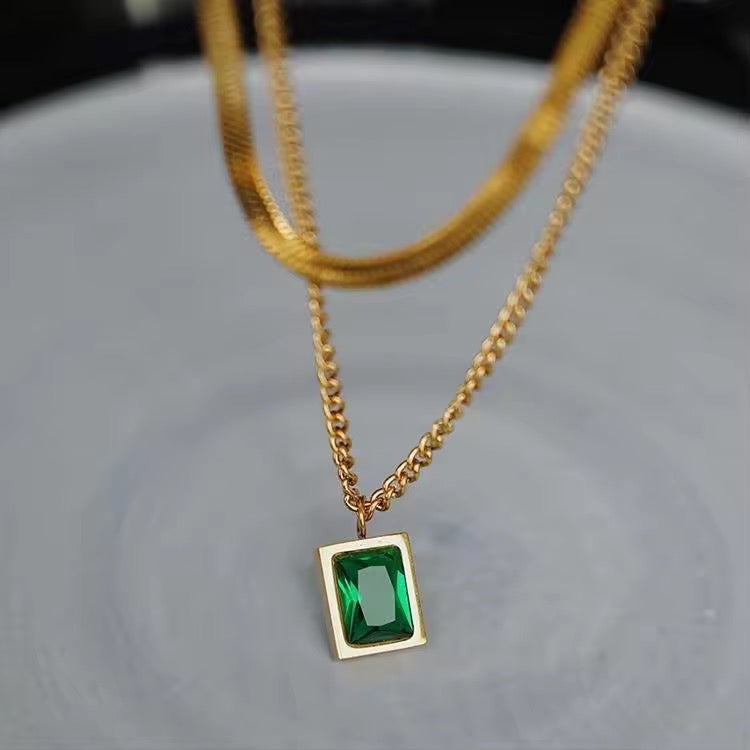 Hariyali Neckchain
