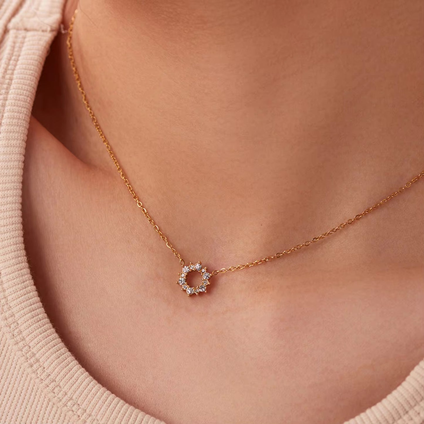 Minimal Sheen Neckchain