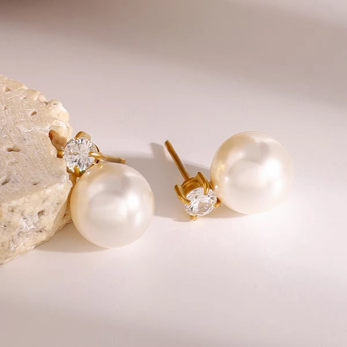 Pearl Poise Stud Earrings
