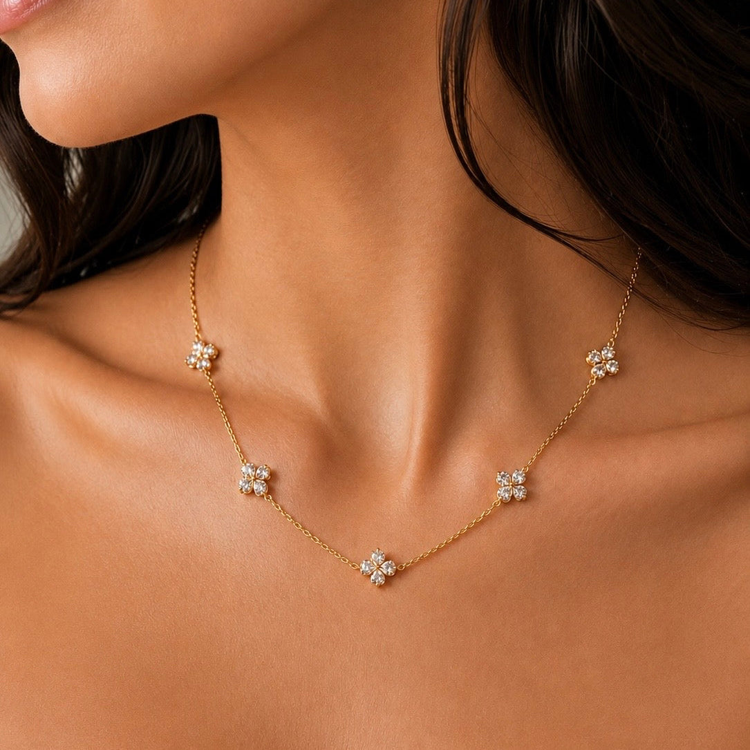 Daisy Spark Neckchain