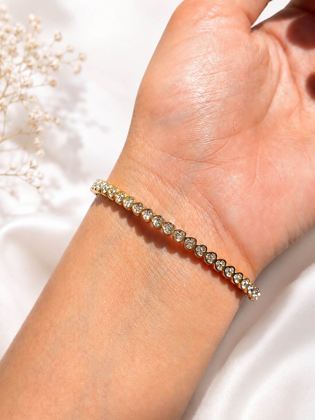 Heartline Luxe Bangle Bracelet
