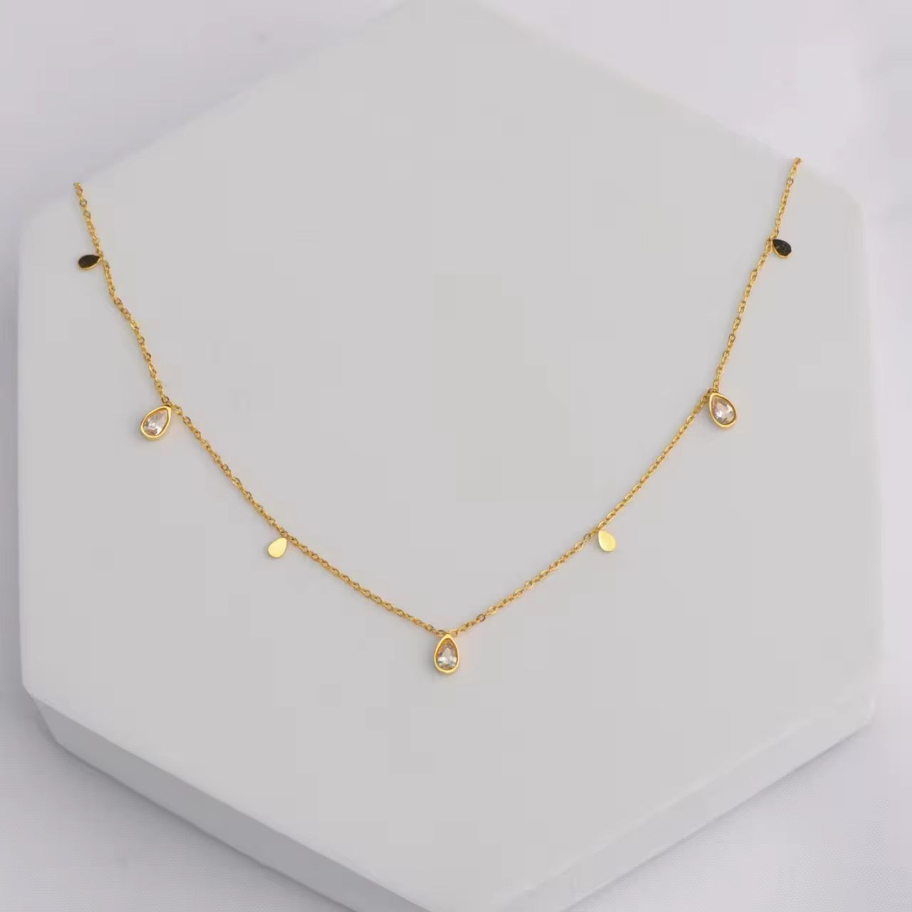 Gentle Glow Neckchain