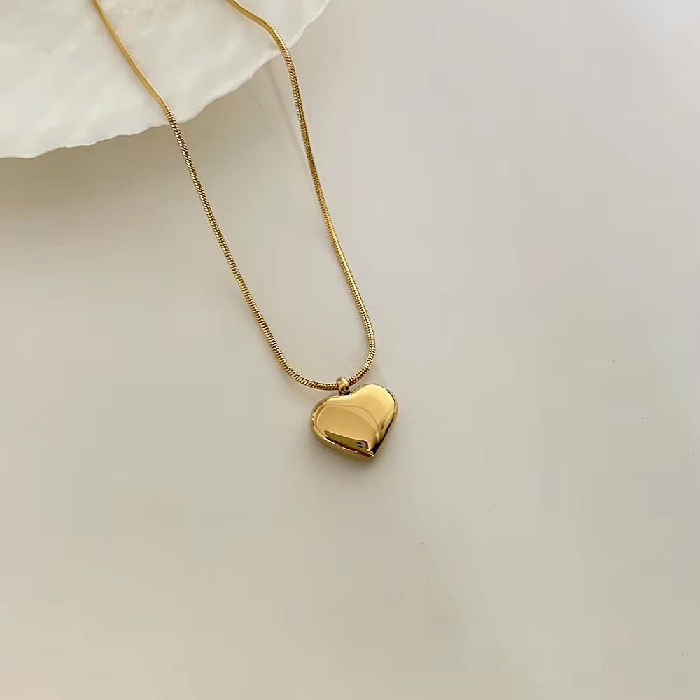 Sleek Heart Neckchain