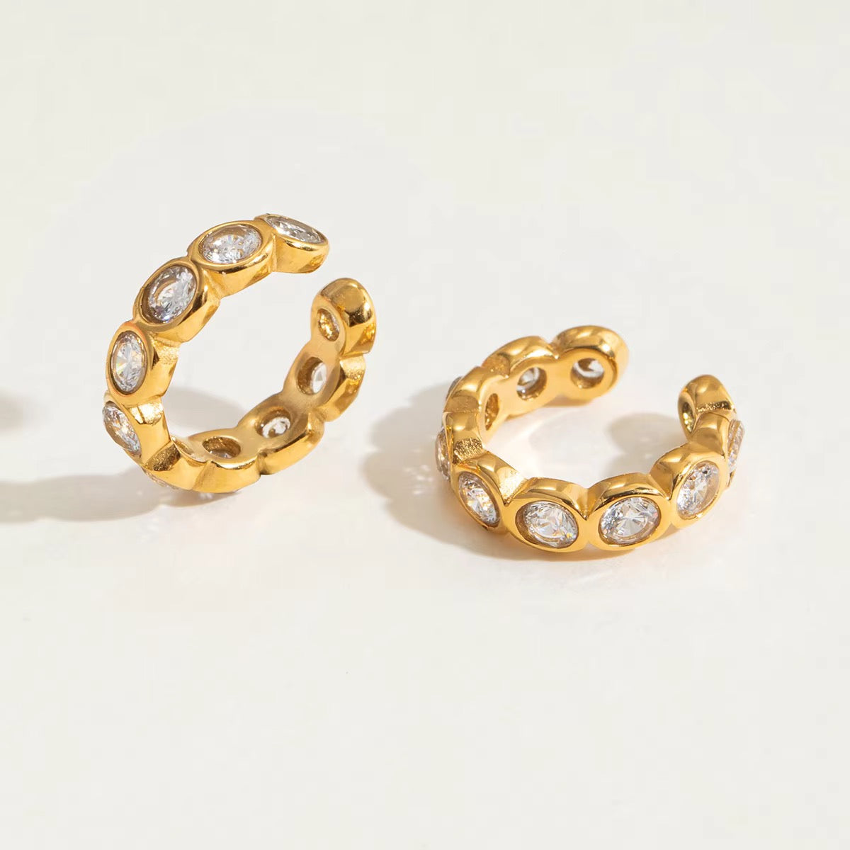 White zirconia class Ear Cuff
