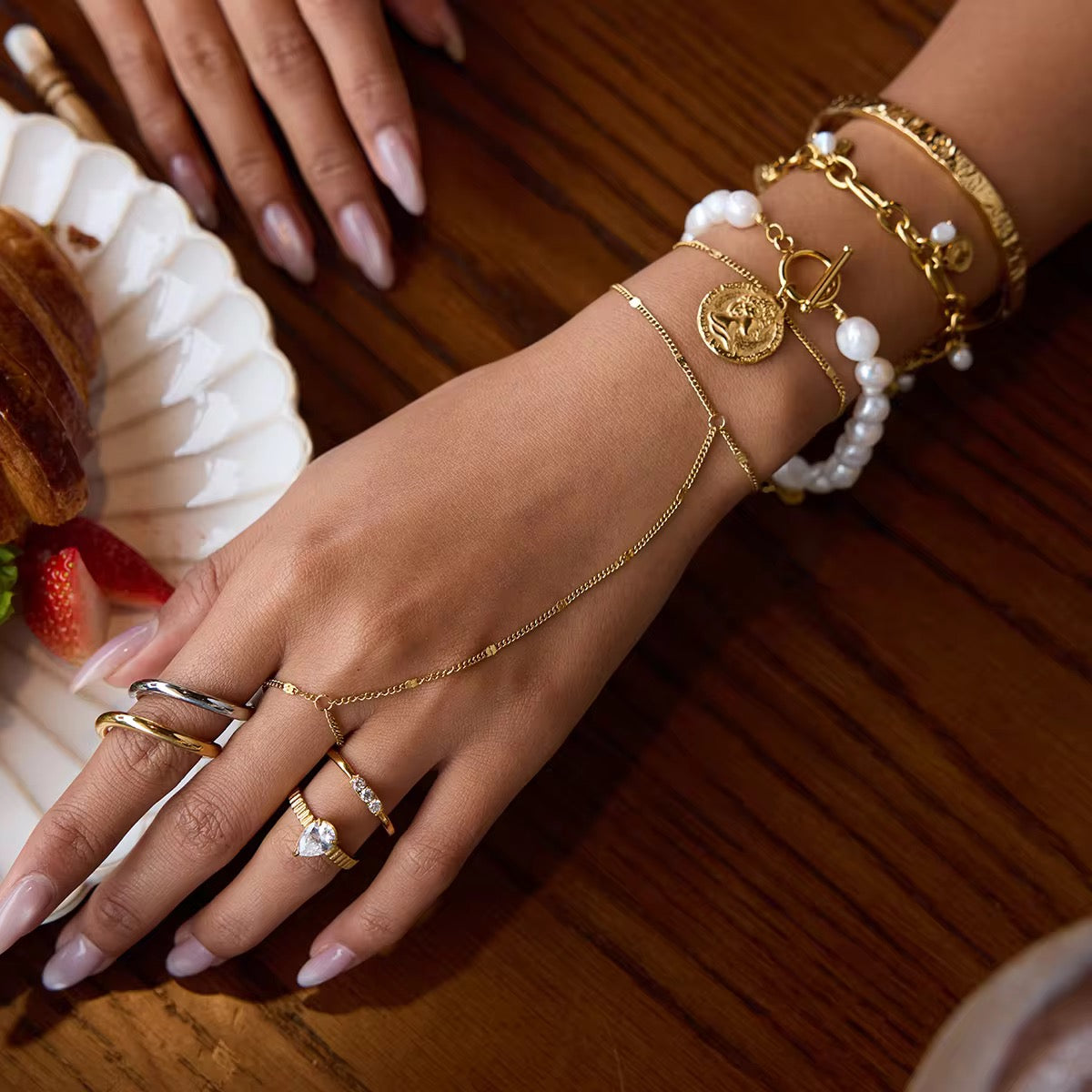 Vintage Classic Queen Bracelet