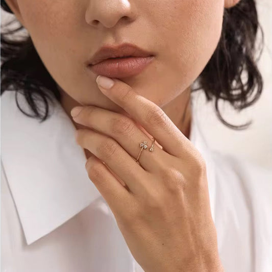Royal Loop Ring