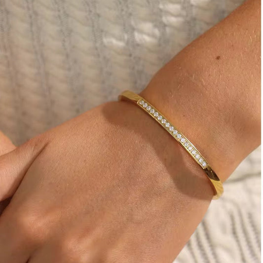 Royal Embrace Bracelet