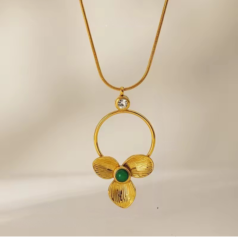 Ivy Bloom Neckchain