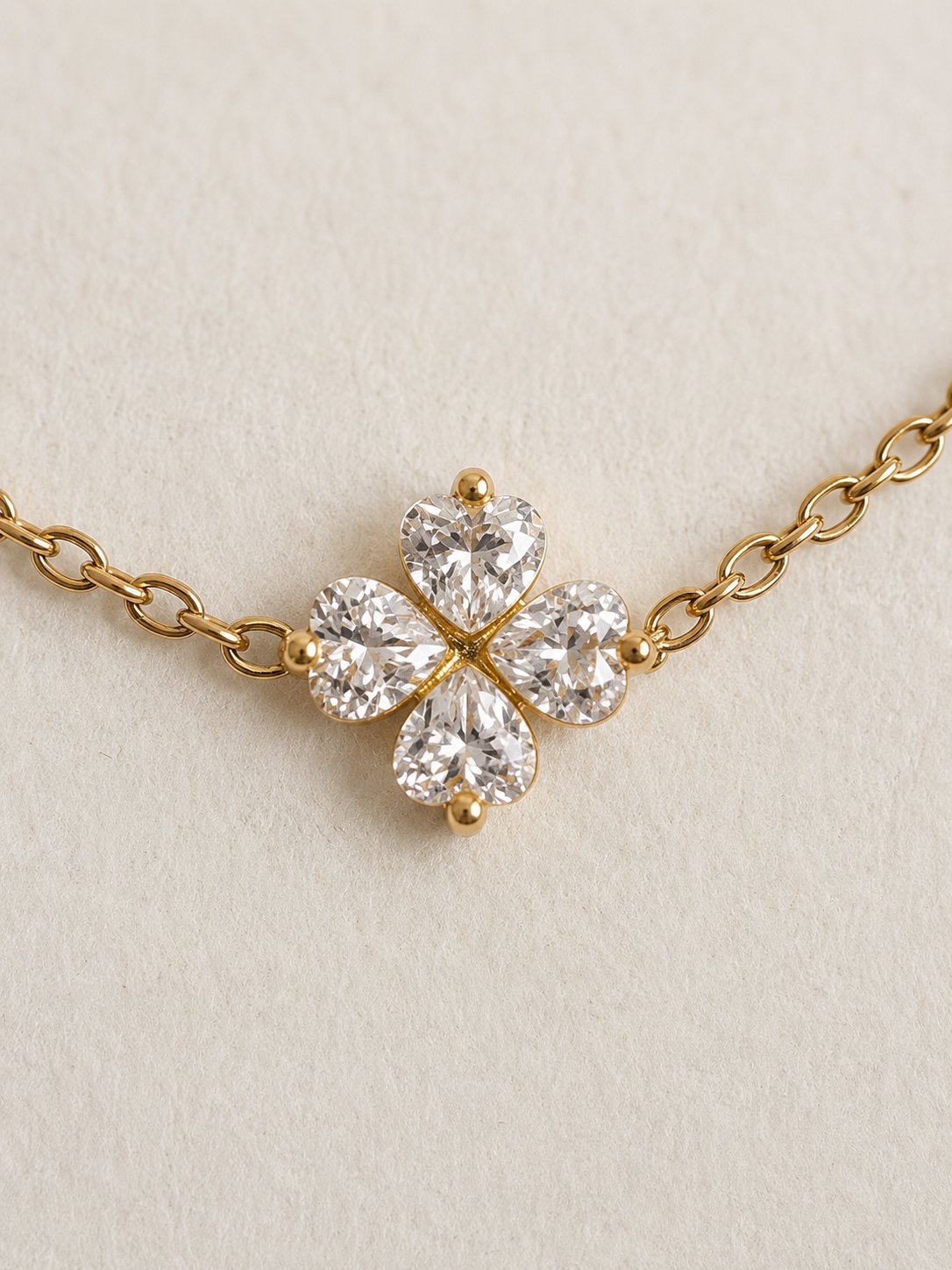 Daisy Spark Neckchain