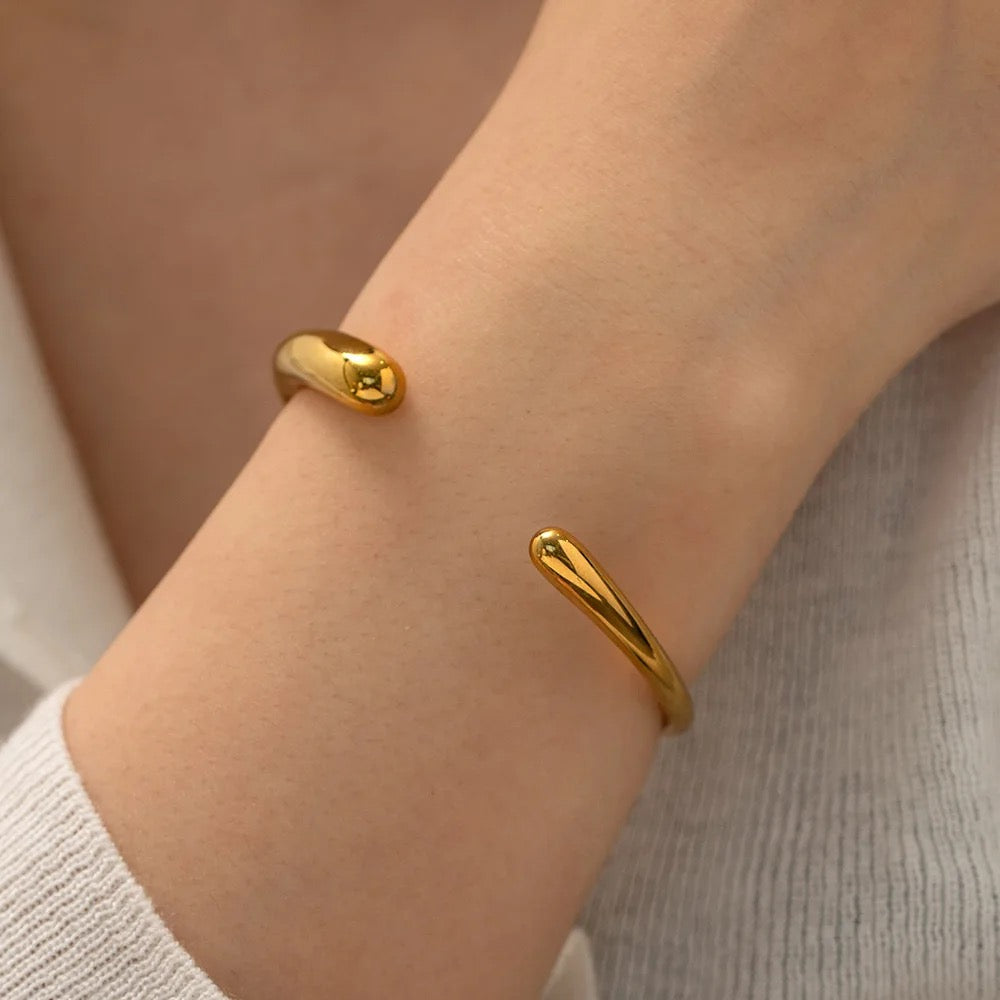 Pure Grace Bracelet