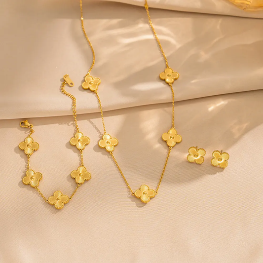 Gold Clover jewellery set